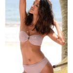 LASCANA Women's Ruched Classic Bikini Swimsuit Bottom - Image 2